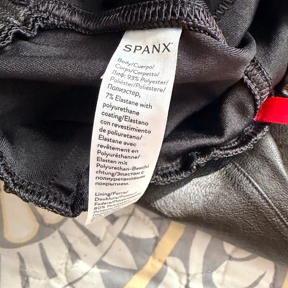 Spanx Vegan Leather Like Noir Black Shaping Jogger Pants, pockets, Medium - Picture 12 of 13